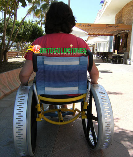 silla con ruedas de montainbike para la playa