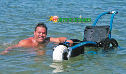 silla anfibia para la playa discapacitados