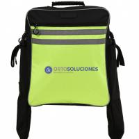 Mochila con soporte de bastones integrado