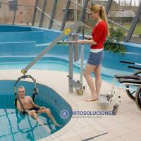 Grúa eléctrica para piscina HANDI MOVE 